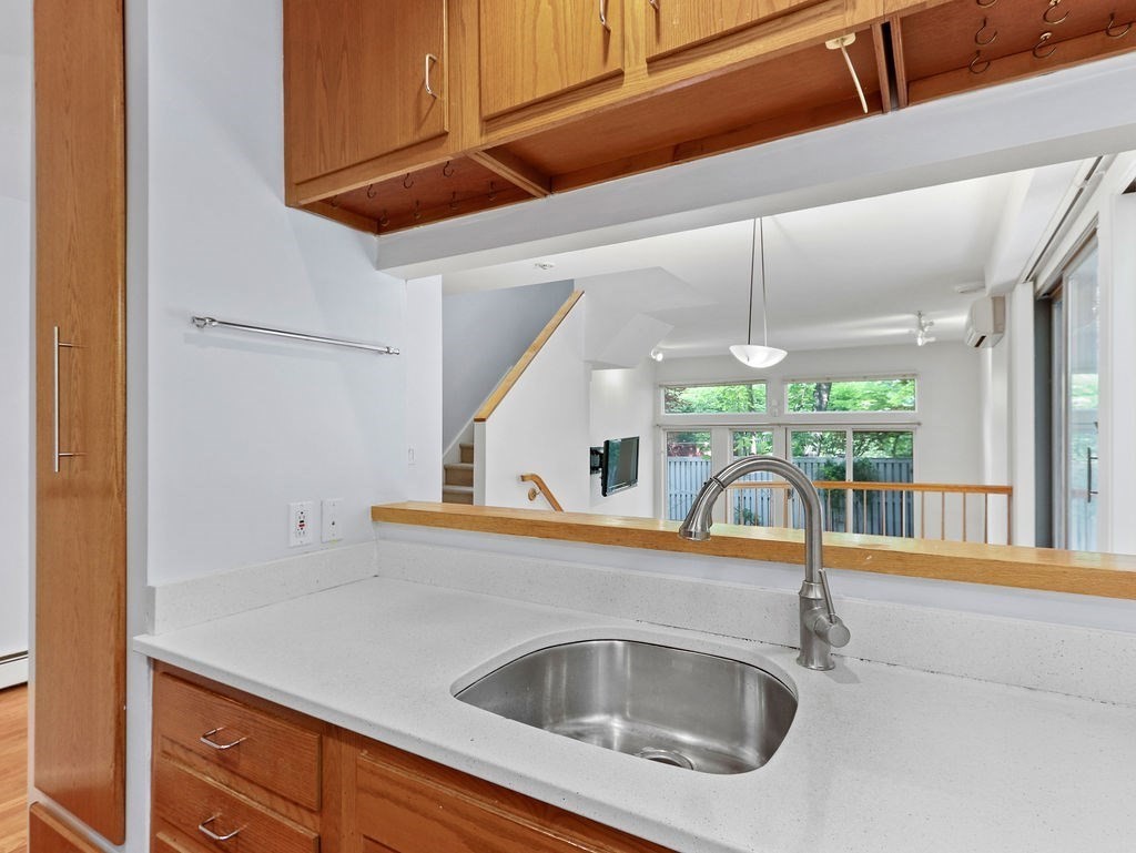 336 Harvard St. Property Photo 10