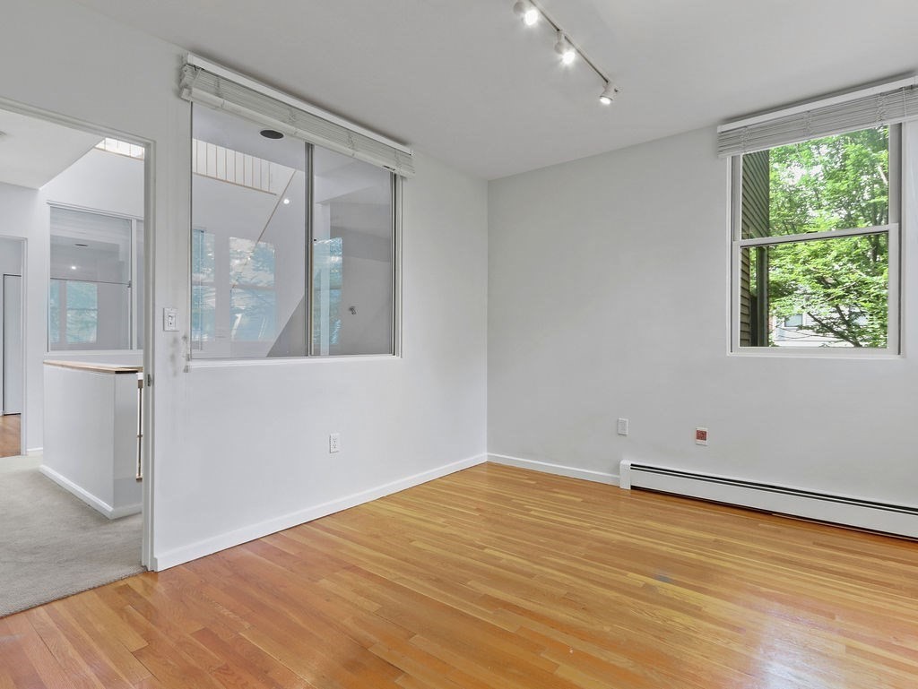 336 Harvard St. Property Photo 12