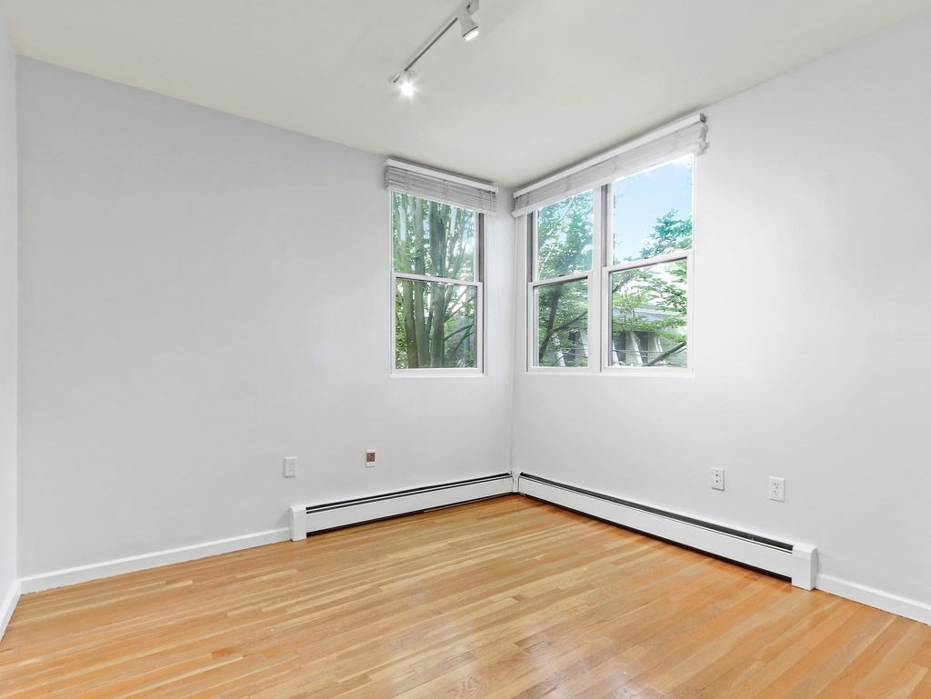 336 Harvard St. Property Photo 13