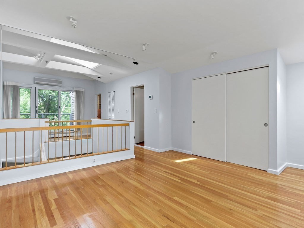 336 Harvard St. Property Photo 17
