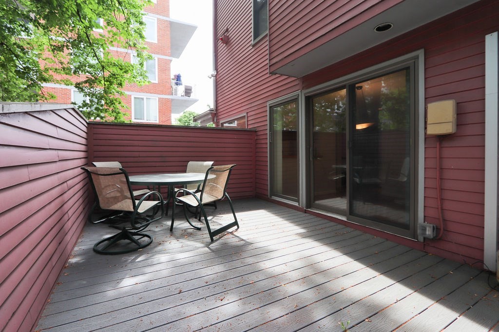 336 Harvard St. Property Photo 31