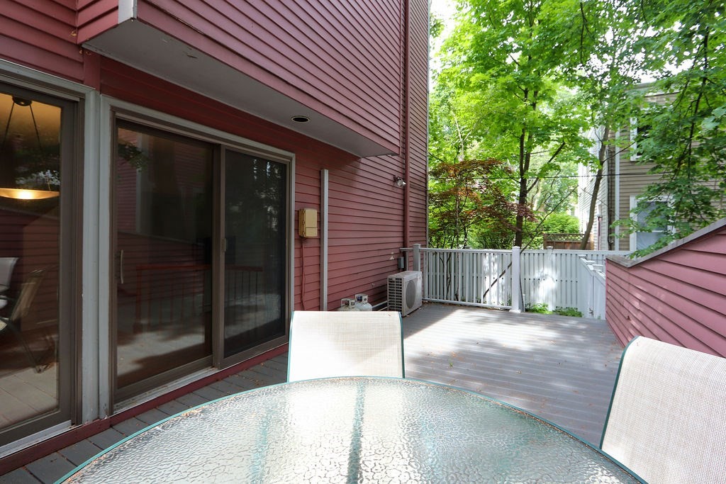 336 Harvard St. Property Photo 37
