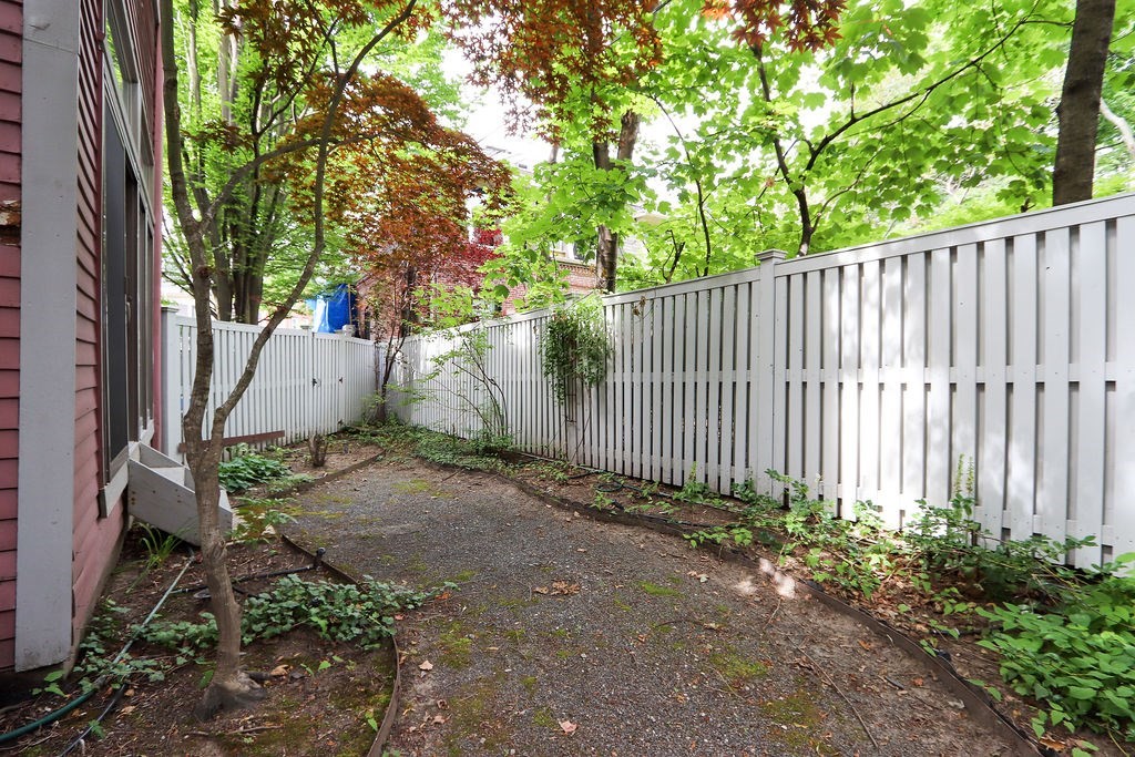 336 Harvard St. Property Photo 39