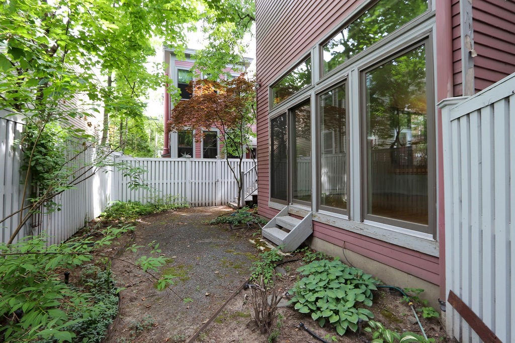 336 Harvard St. Property Photo 40