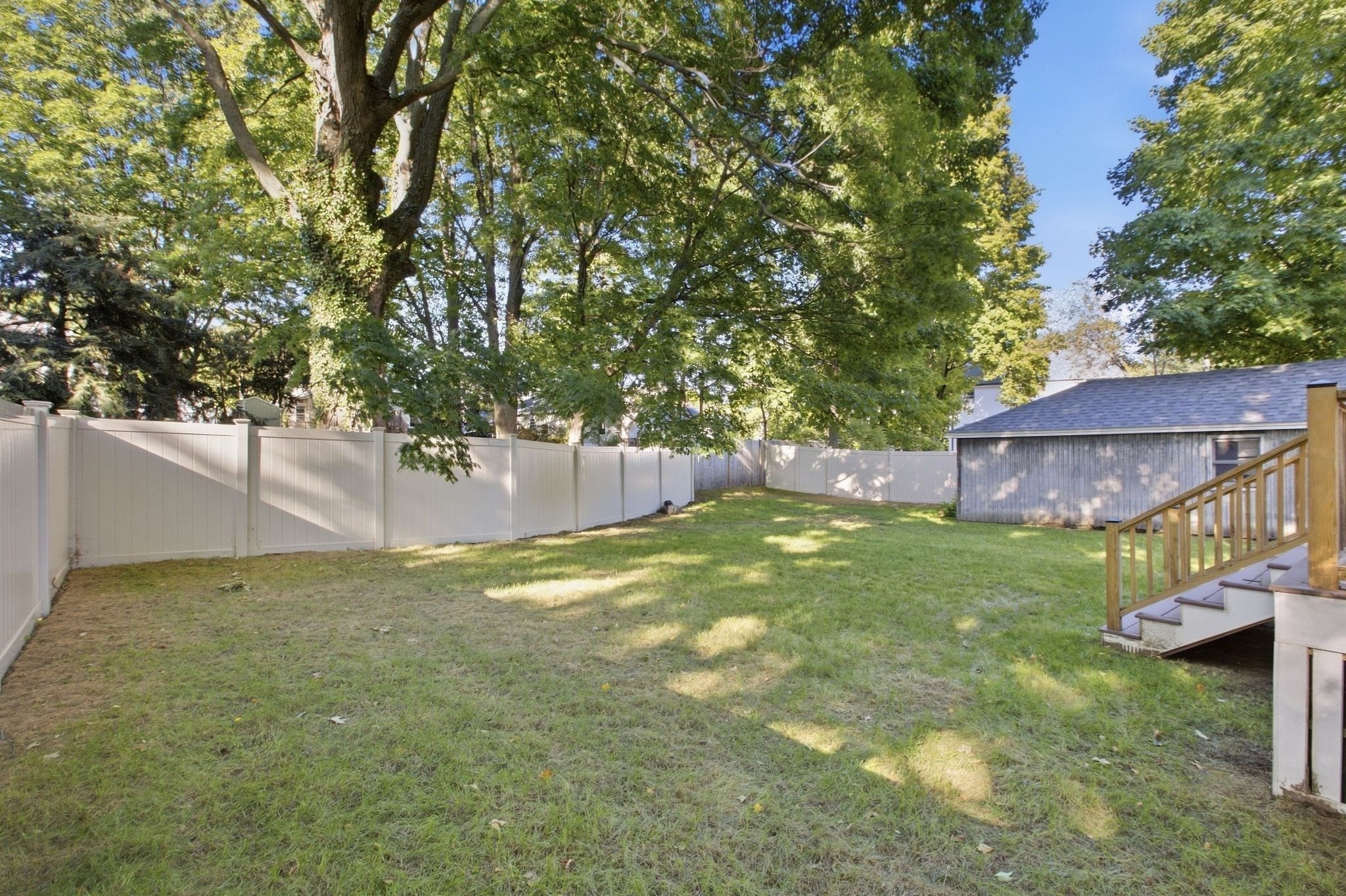 330 Haven St Property Photo 39