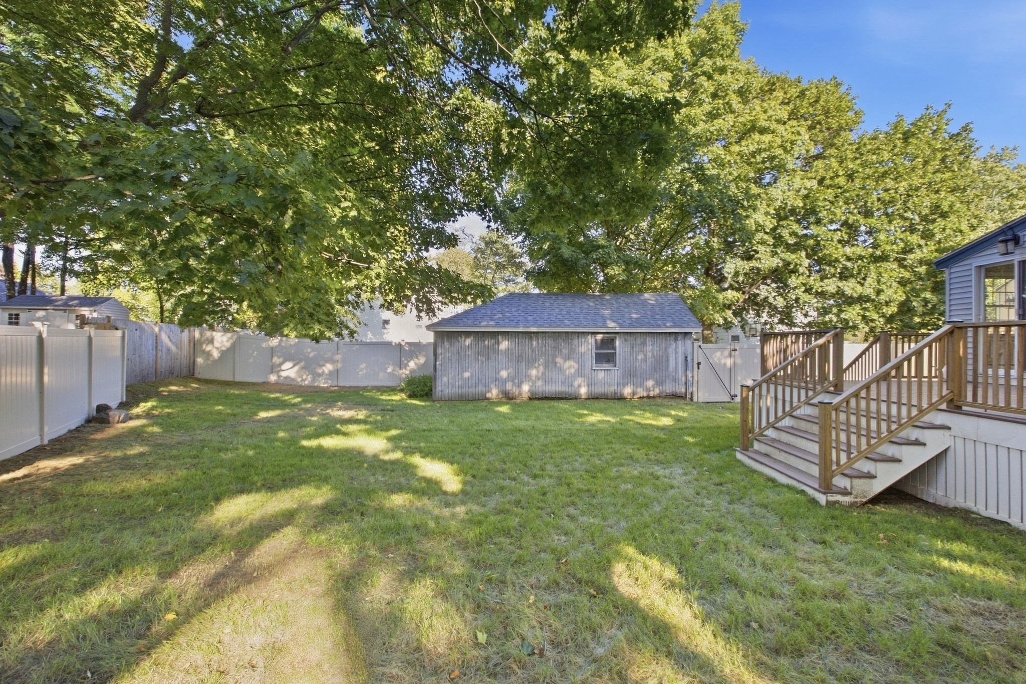 330 Haven St Property Photo 40