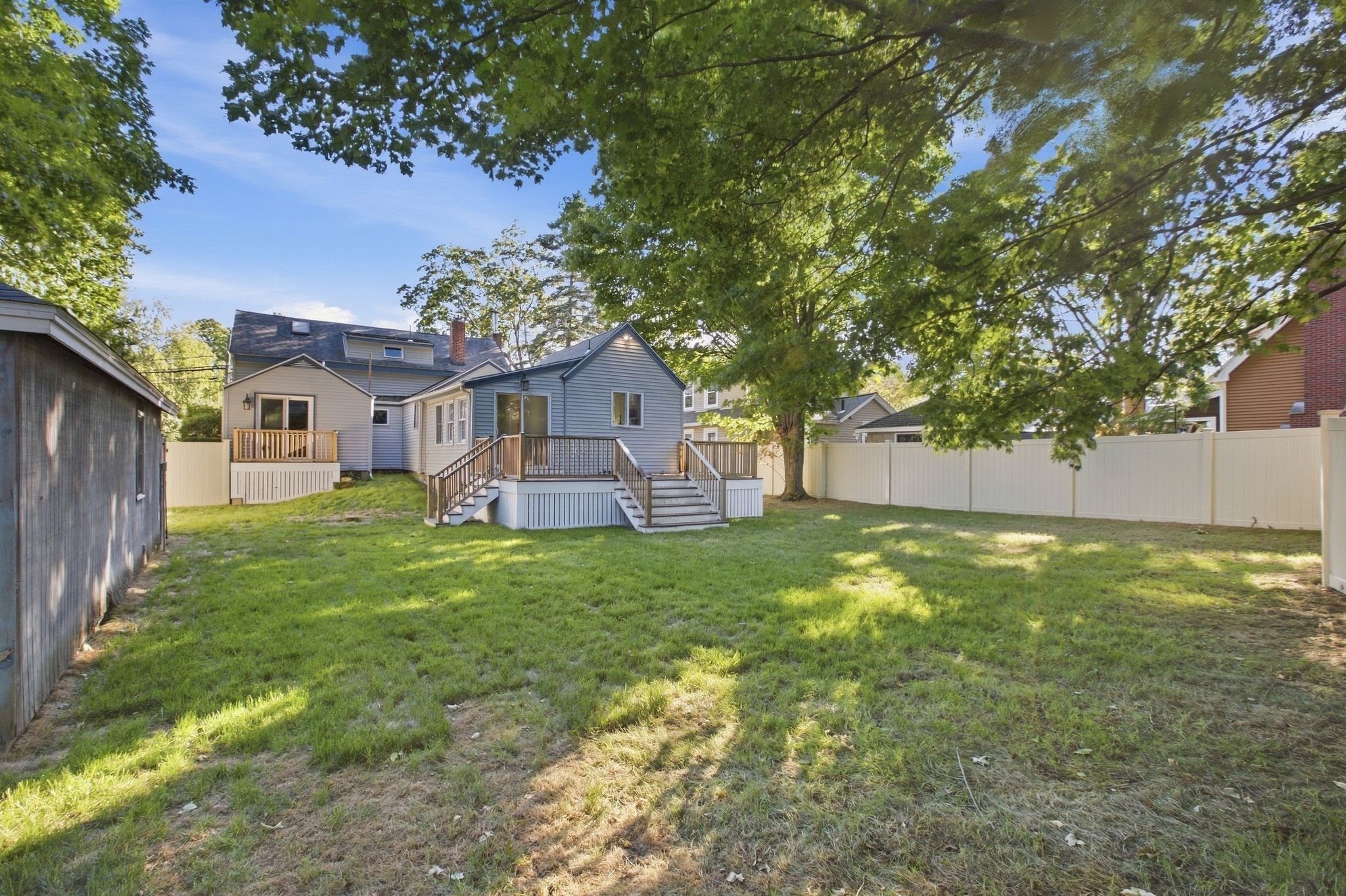 330 Haven St Property Photo 41