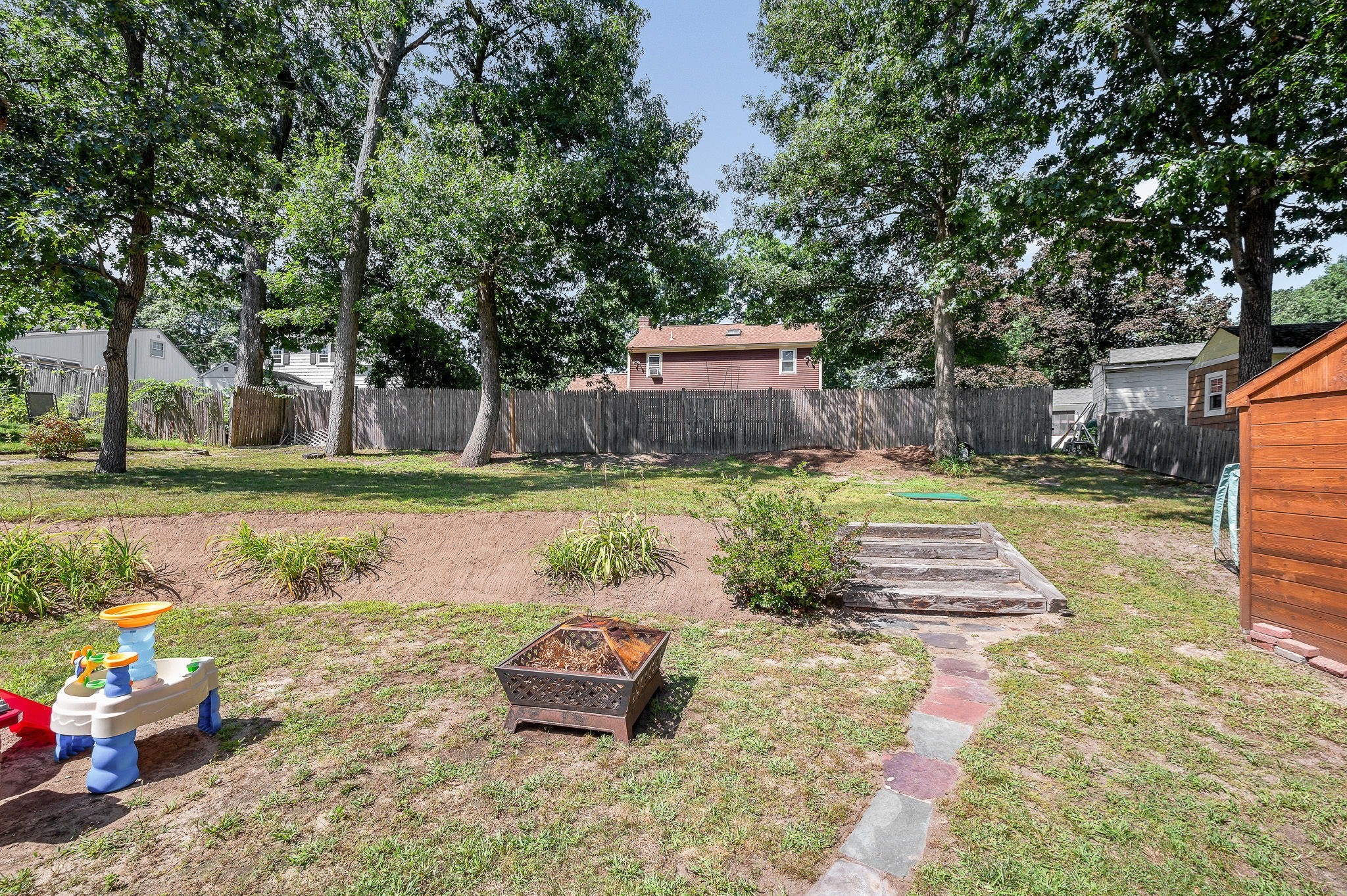 13 Cedar St Property Photo 32