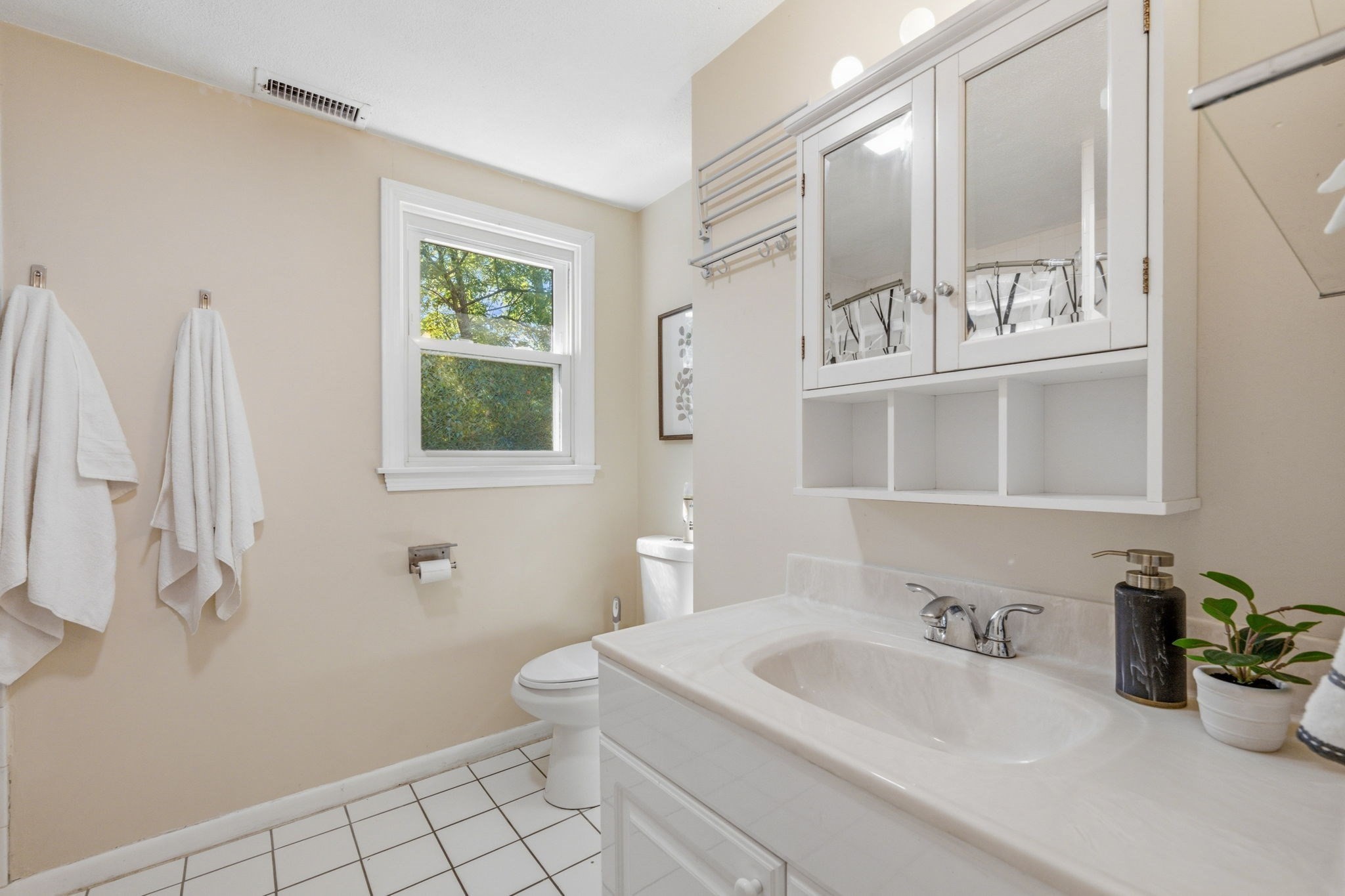 118-120 Edinboro St # 118 Property Photo 21