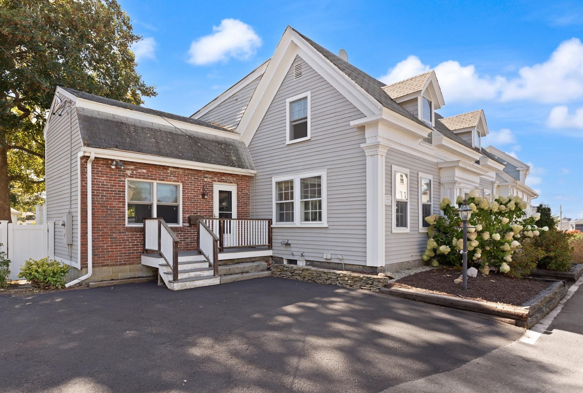 19 Highland St Property Photo 6