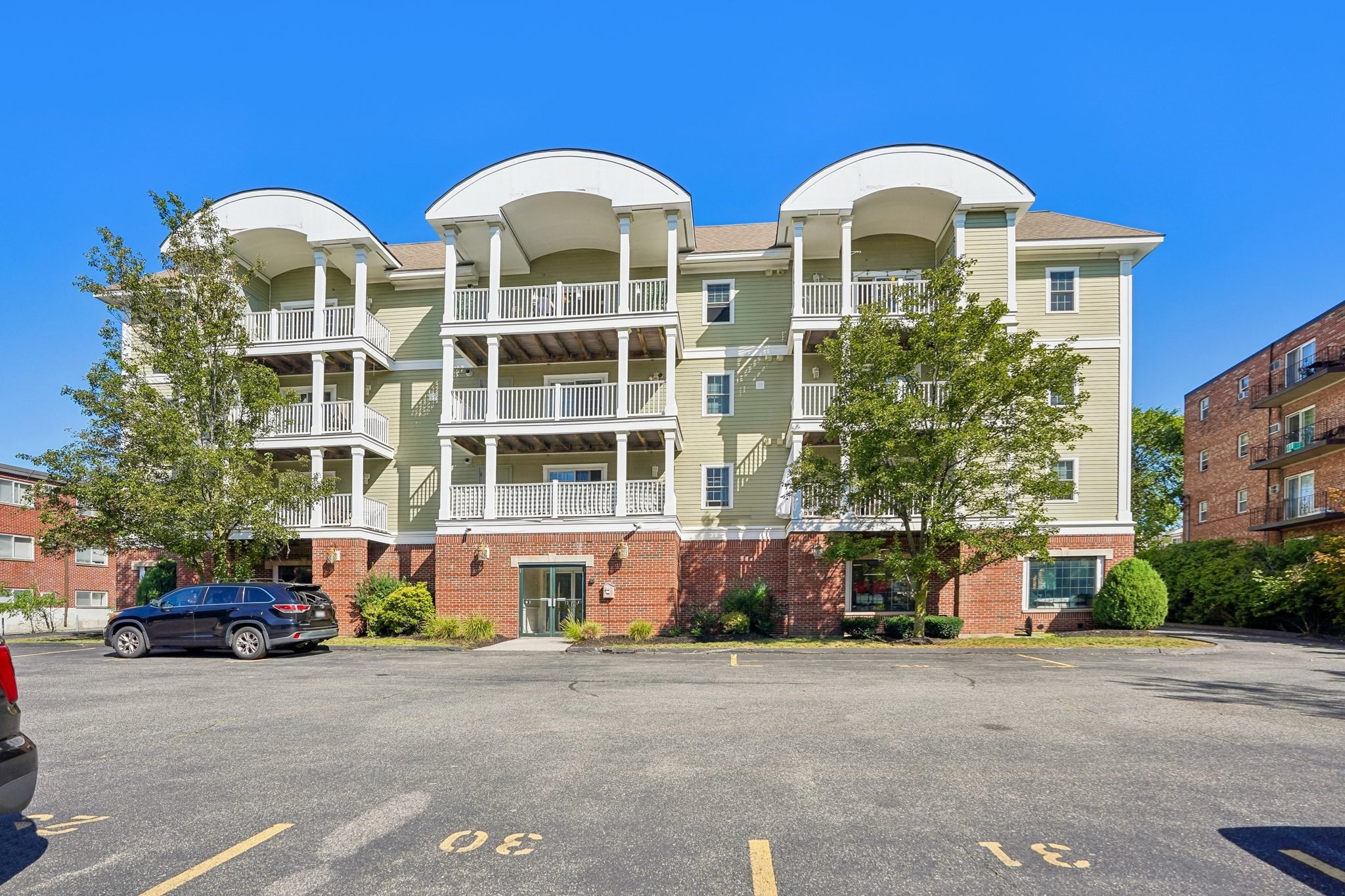 328 Copeland St # 3a Property Photo 1