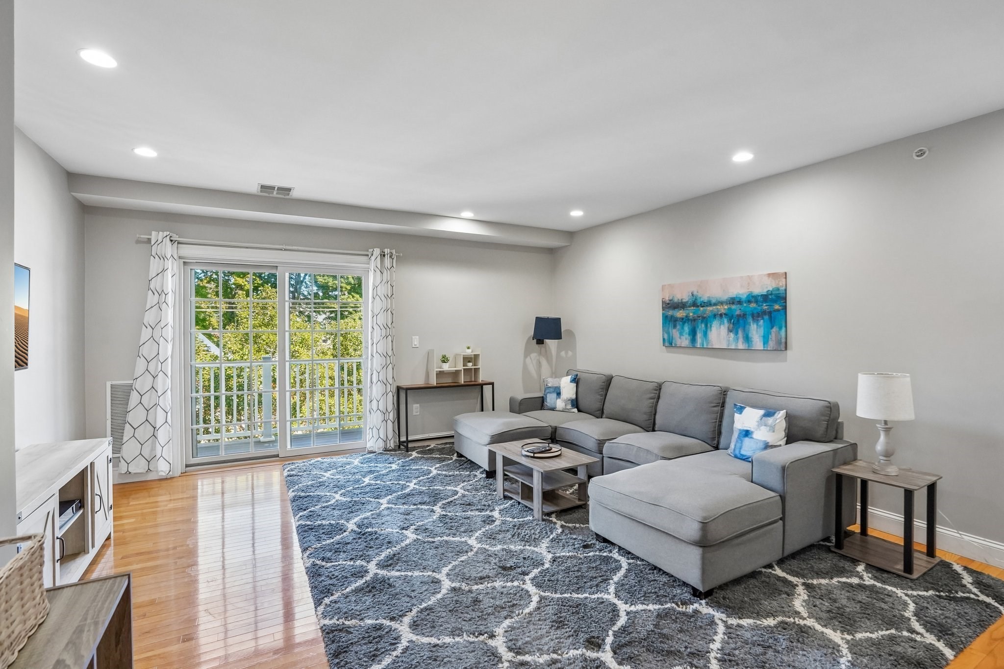 328 Copeland St # 3a Property Photo 5