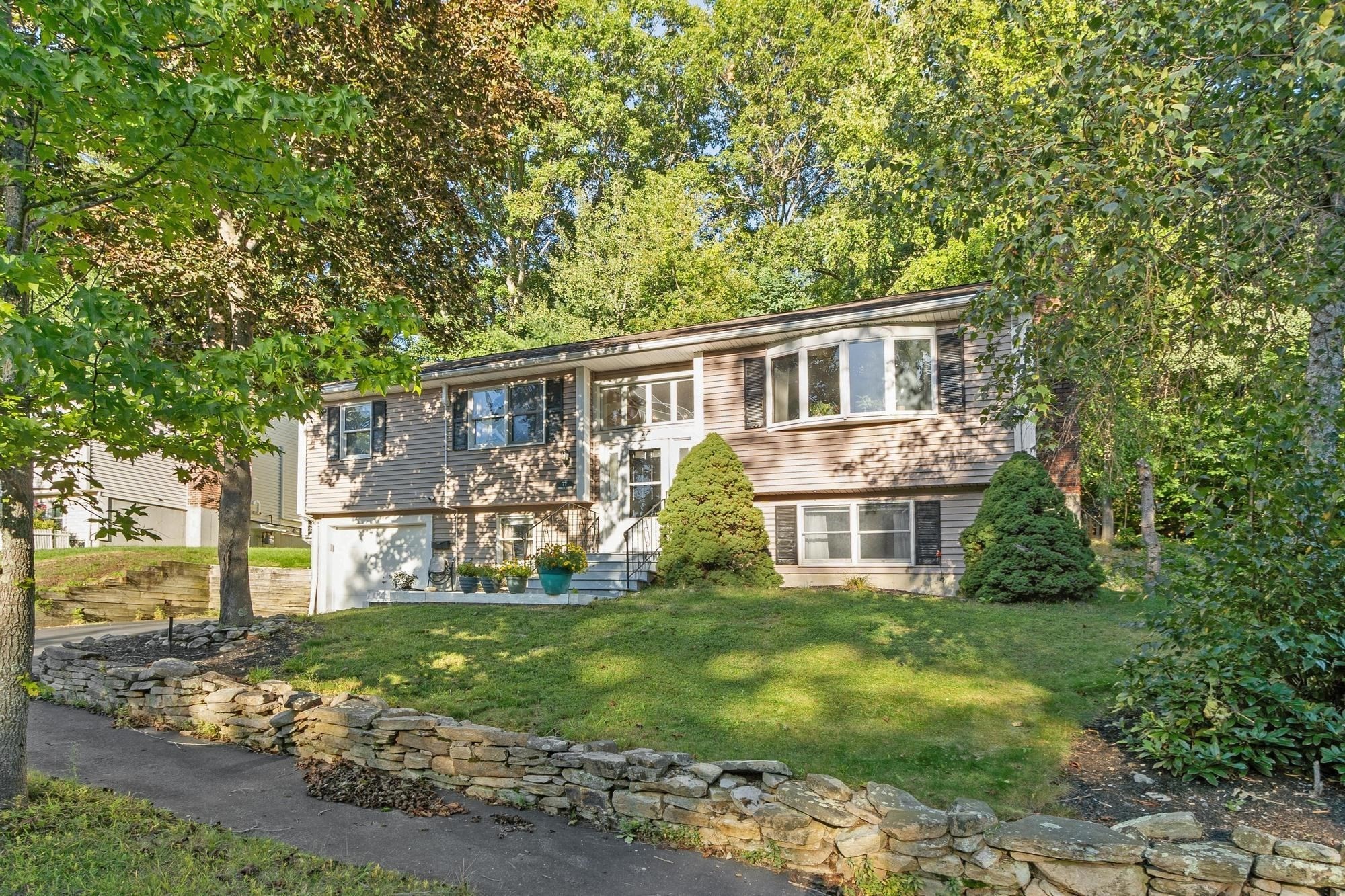 77 Darnell Road Property Photo 1