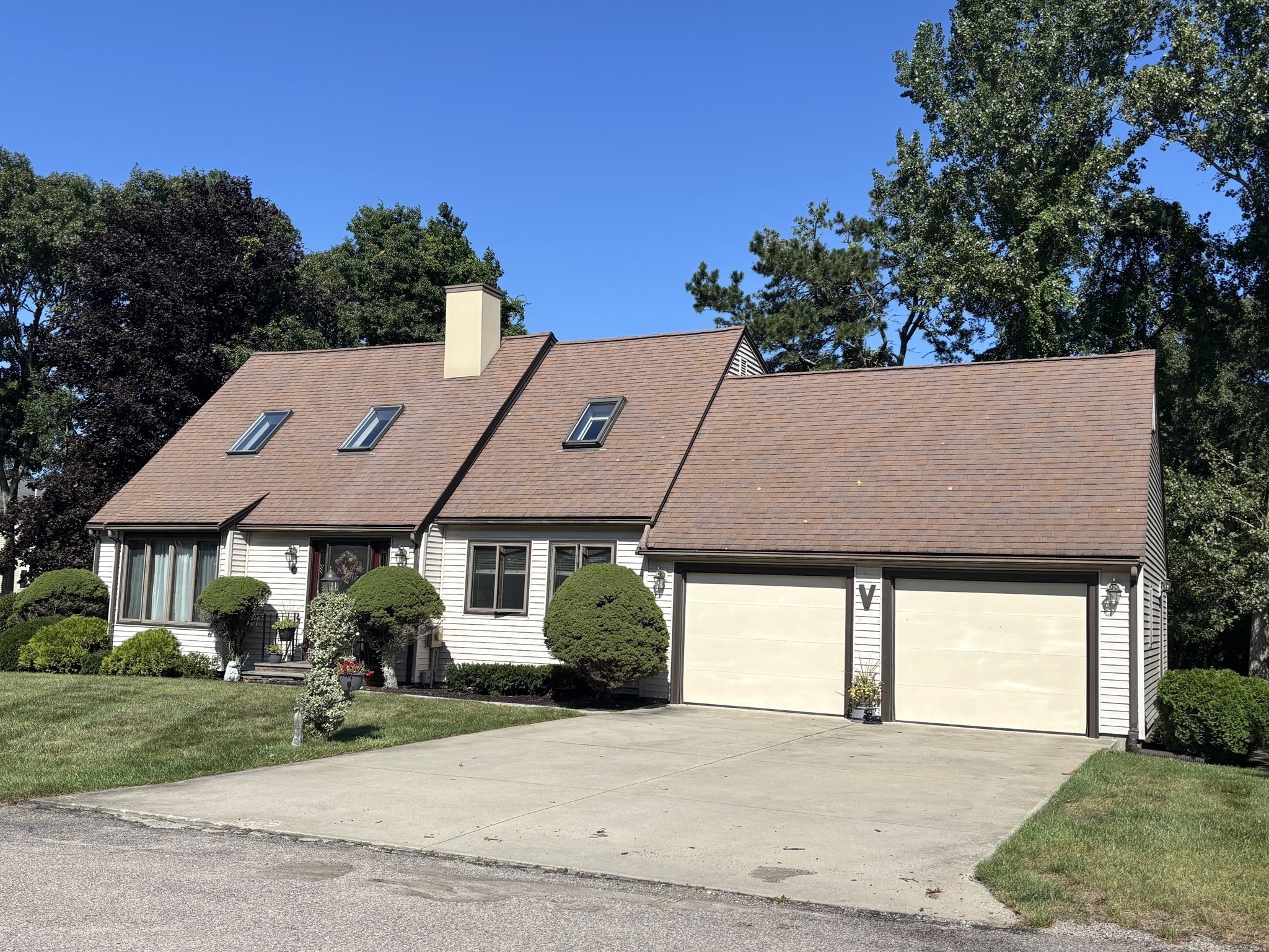 60 Lakewood Drive Property Photo 1