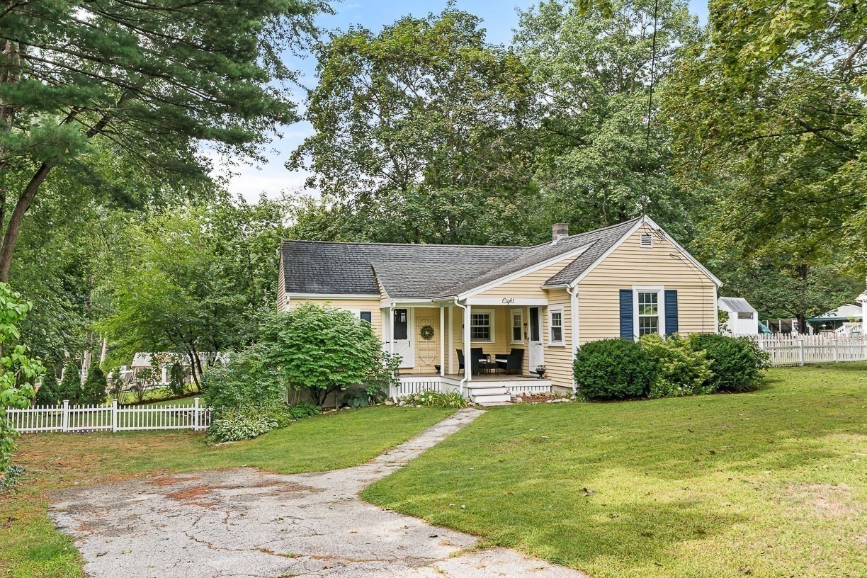 8 Moore Road Property Photo 2