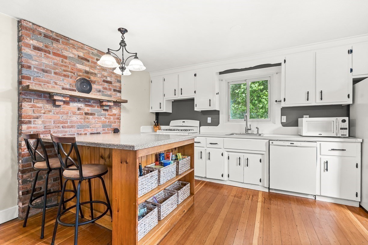 8 Moore Road Property Photo 8