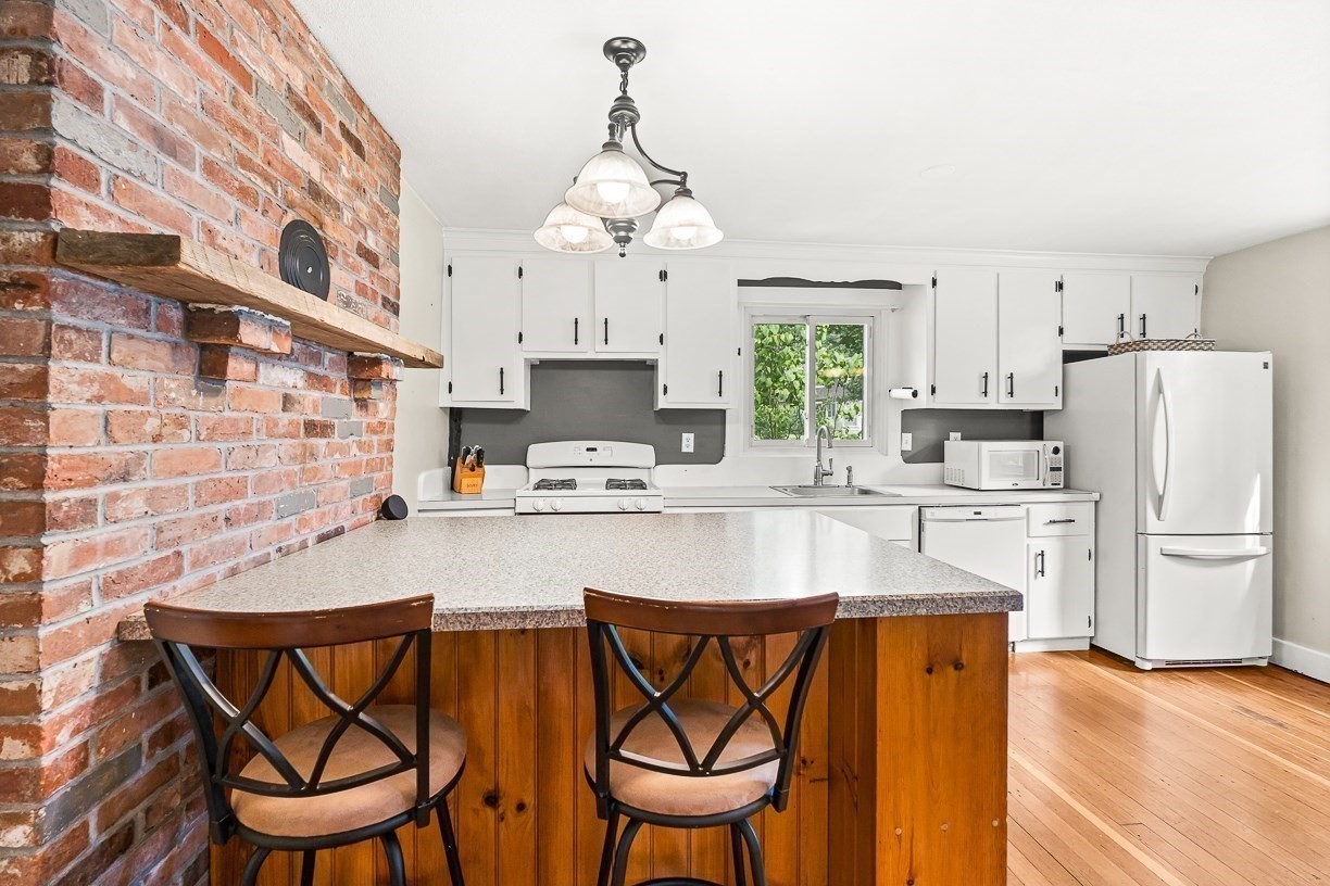 8 Moore Road Property Photo 9