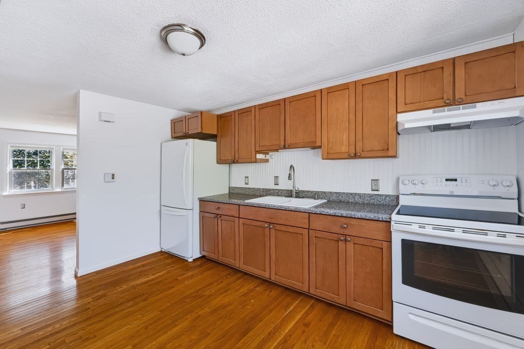 20 Beacon Ave # 3 Property Photo 12