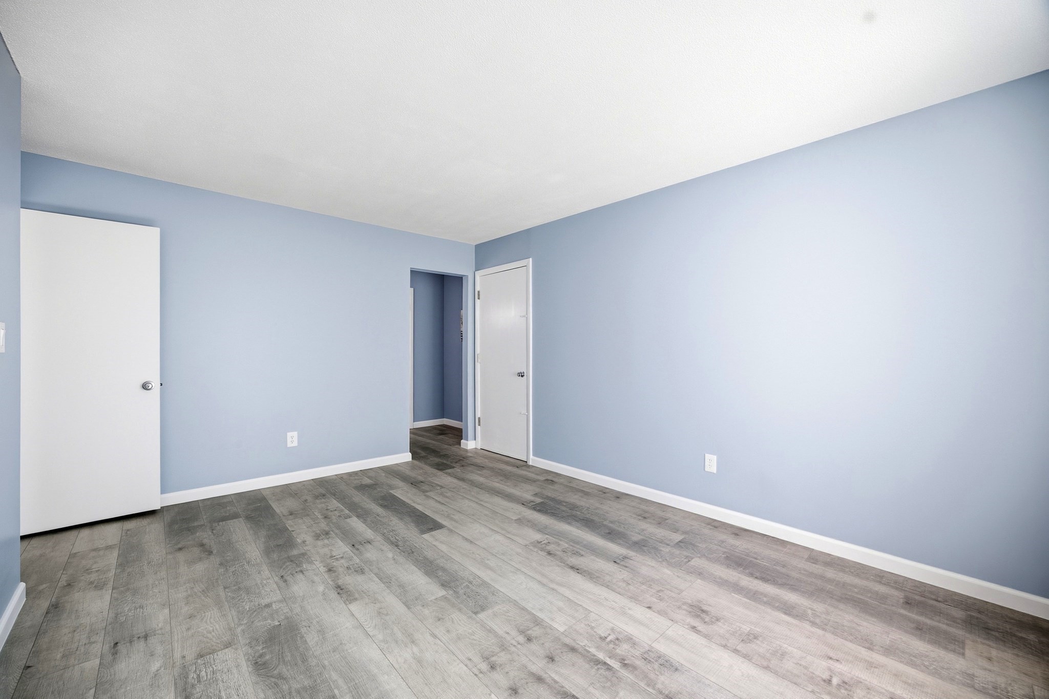 25 Nassau Dr # 25 Property Photo 18