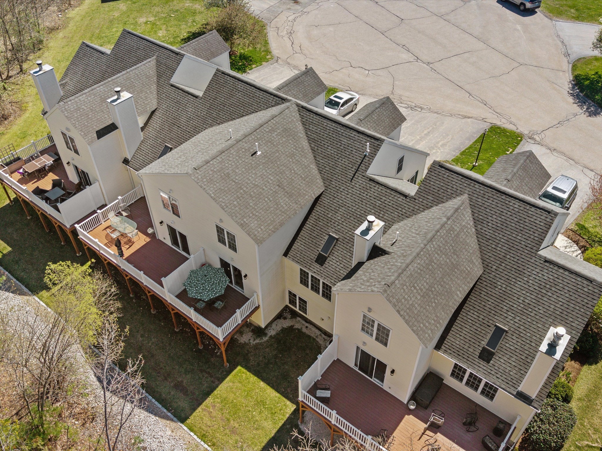29 Coldspring Dr # B Property Photo 3
