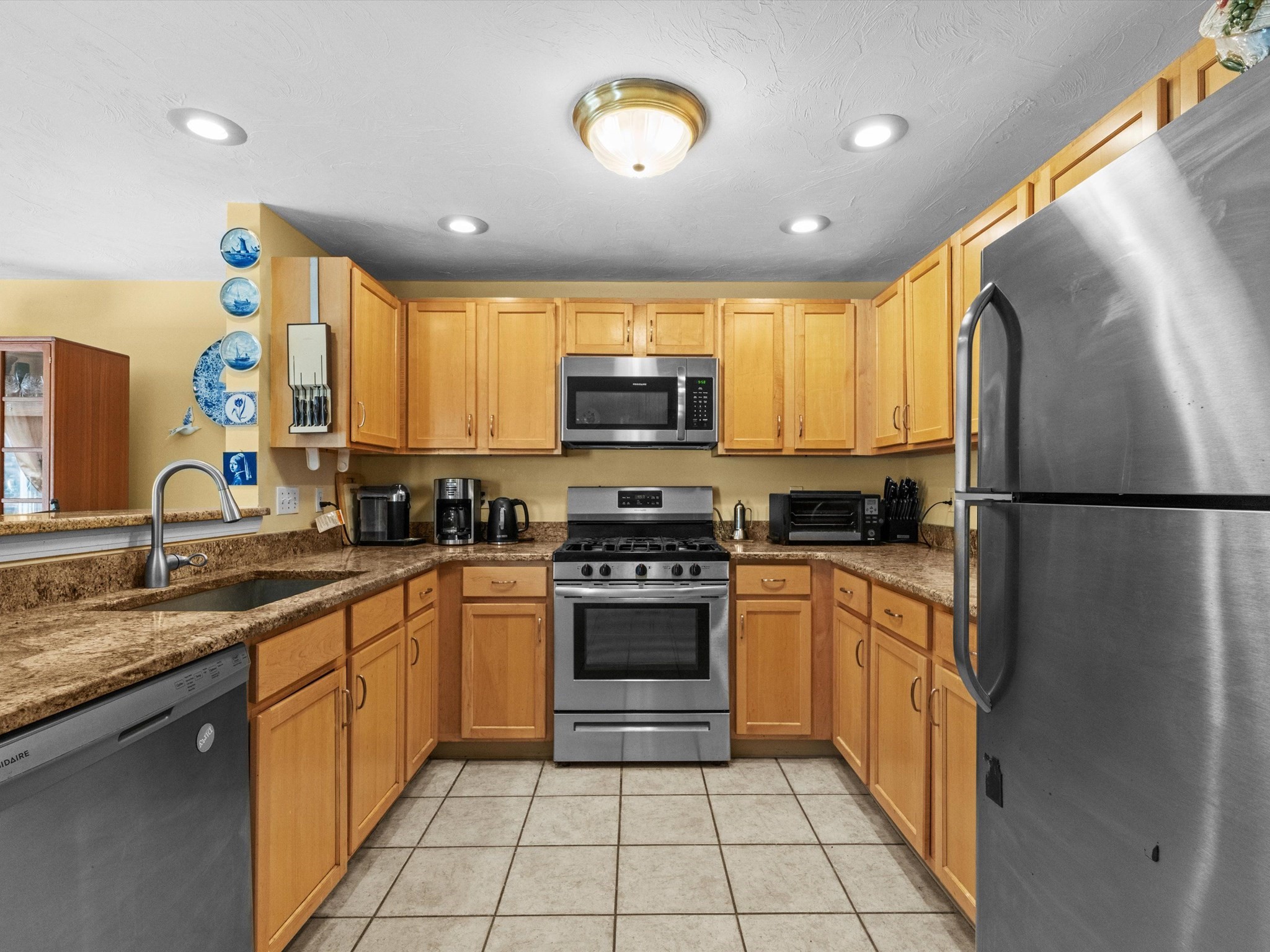 29 Coldspring Dr # B Property Photo 13