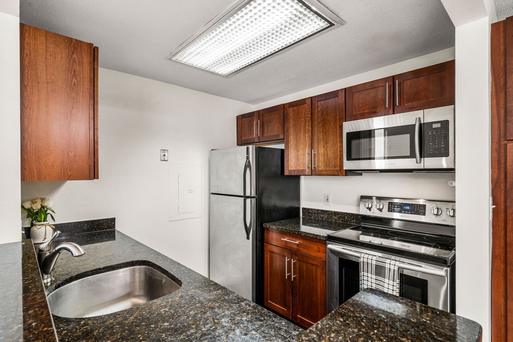 169 Monsignor O'brien Hwy # 305 Property Photo 6