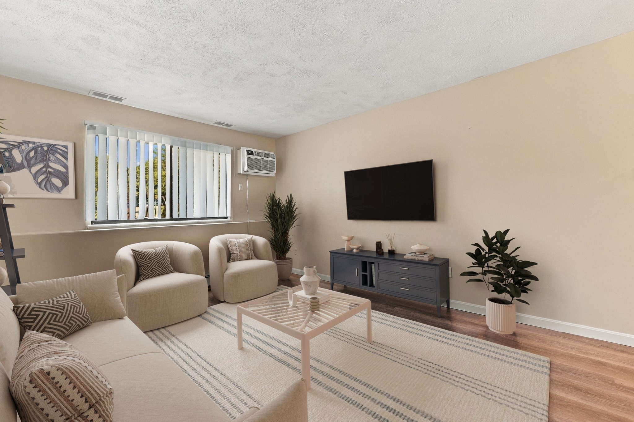 17 Davis Rd # A11 Property Photo 10
