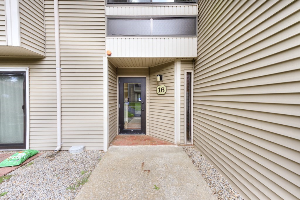 16 Thayer Pond Dr # 16 Property Photo 4