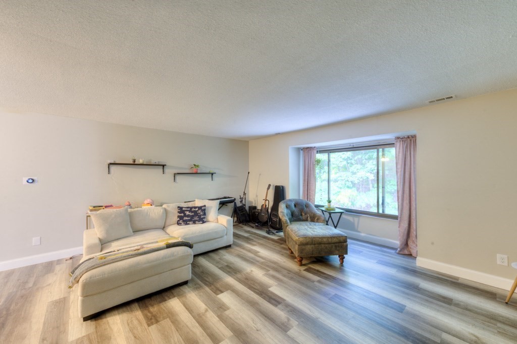 16 Thayer Pond Dr # 16 Property Photo 16