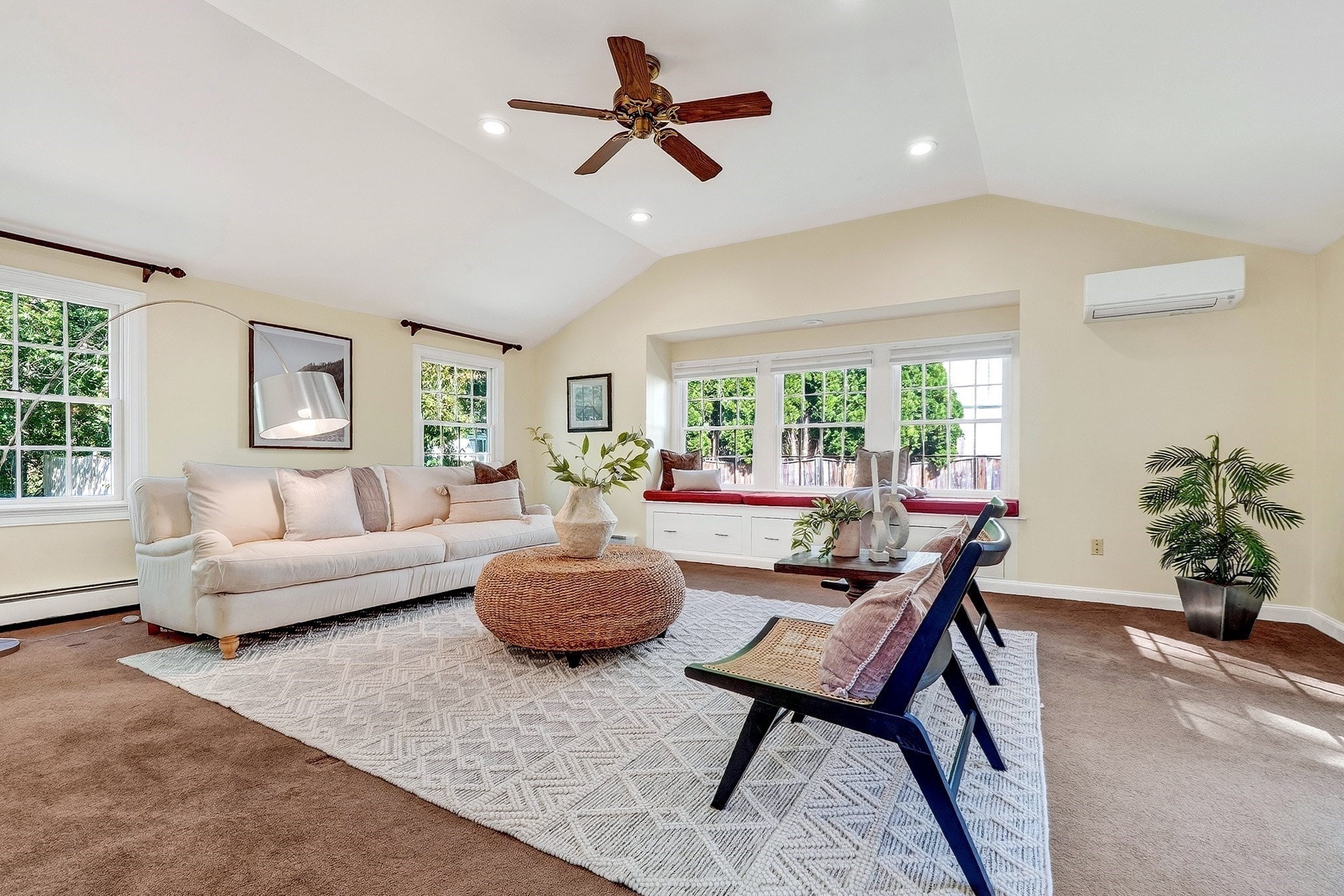 8 Sunnyfield Road Property Photo 9