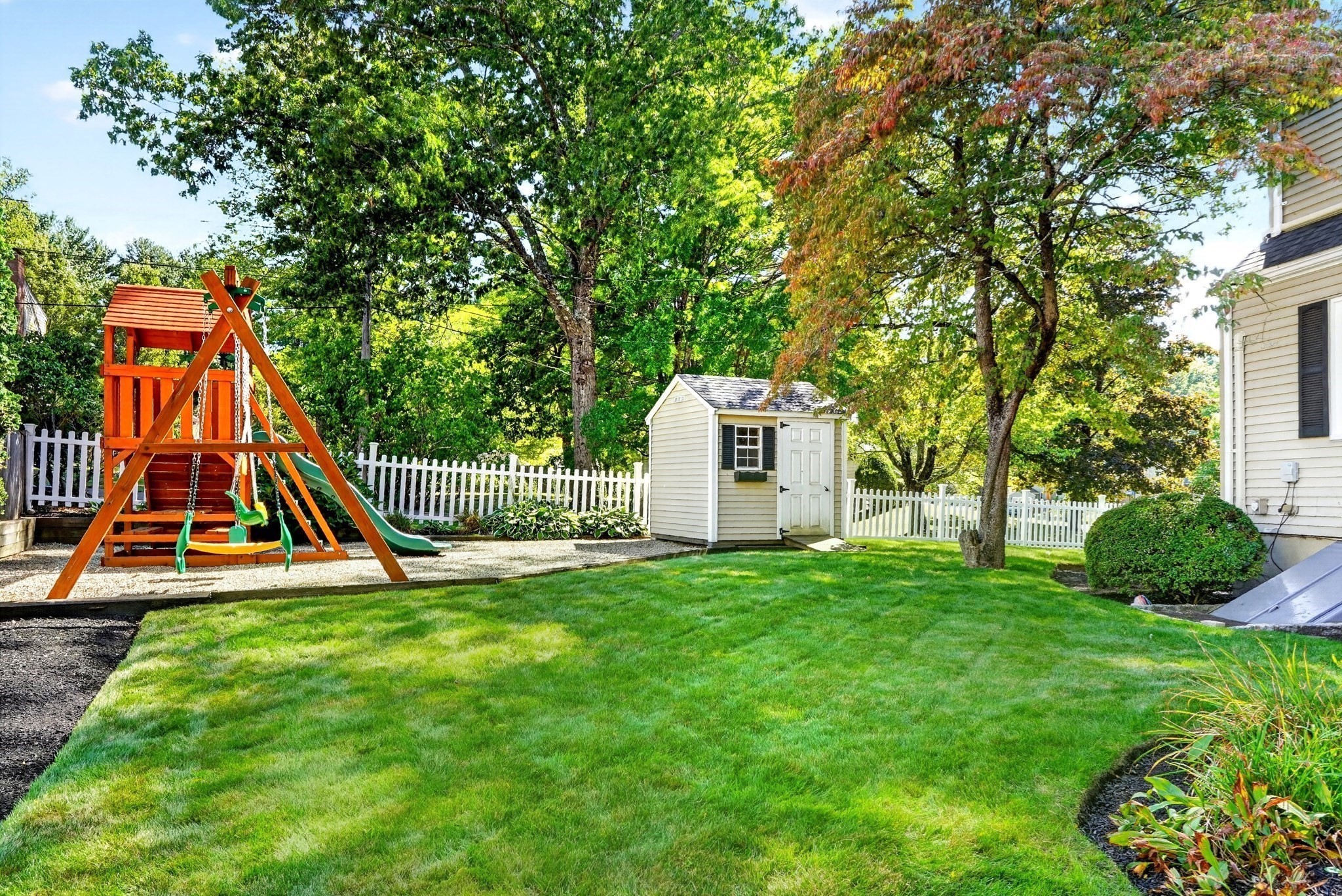 8 Sunnyfield Road Property Photo 22