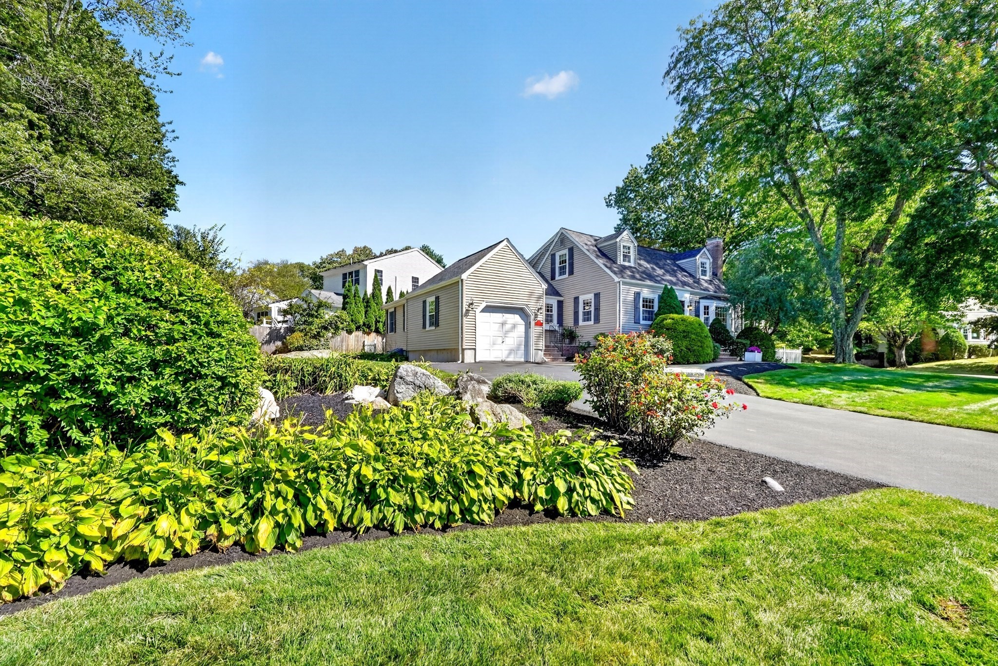 8 Sunnyfield Road Property Photo 23