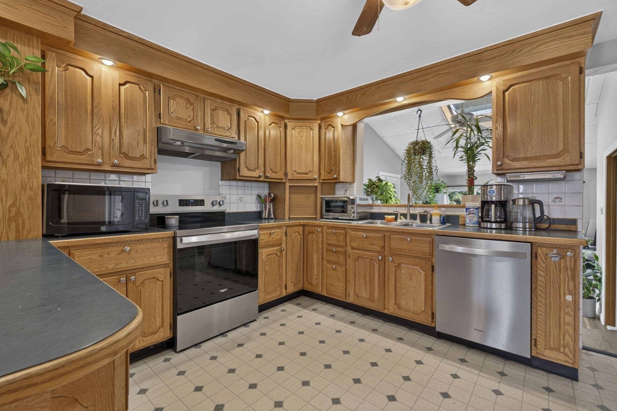 8 Lyndale Rd Property Photo 5