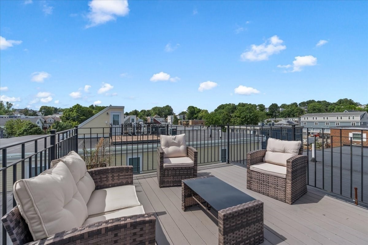 45 Coffey St # 6 Property Photo 1