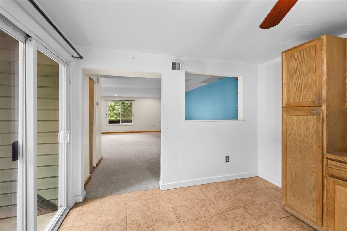 21 Surrey Ln # 21 Property Photo 10