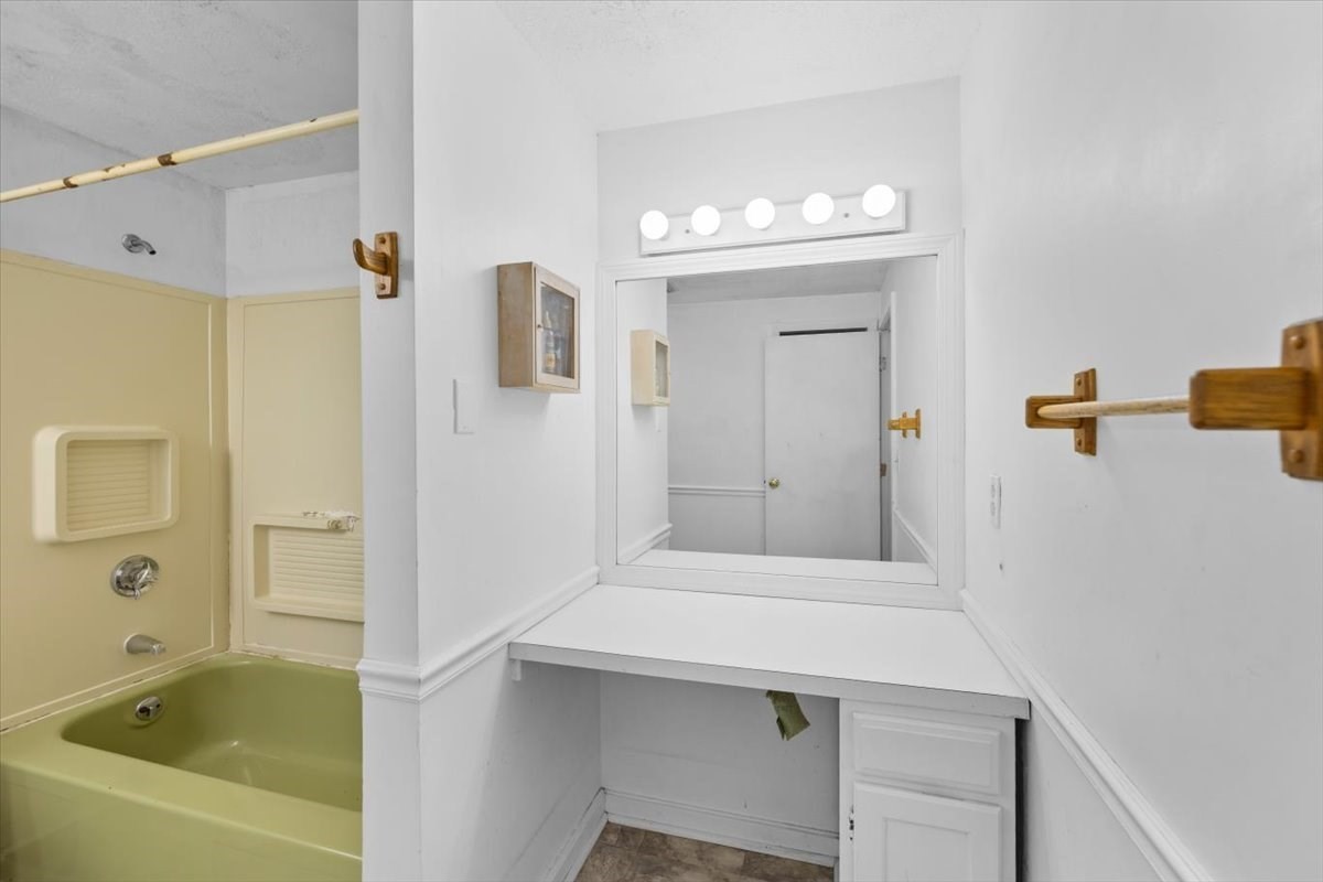 21 Surrey Ln # 21 Property Photo 18