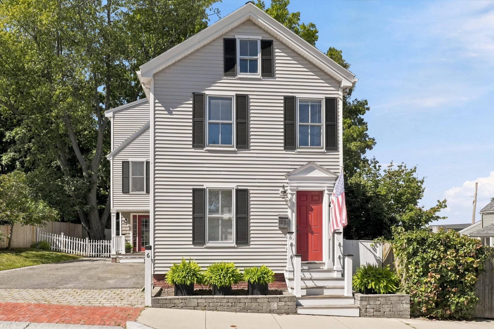 6 Merrill St Property Photo 2