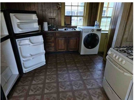 9 River St Property Photo 18