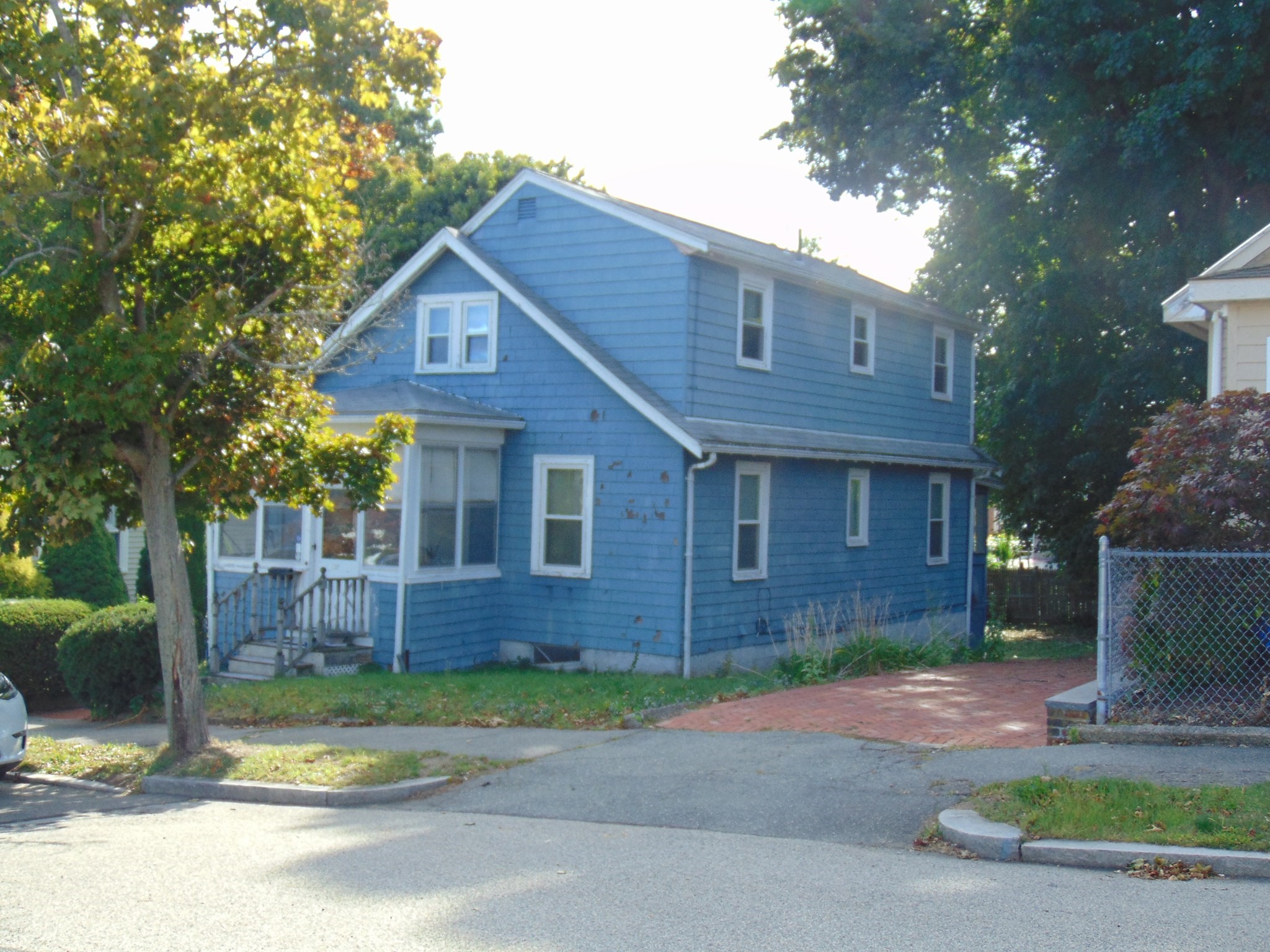 152 Holbrook Rd Property Photo 1