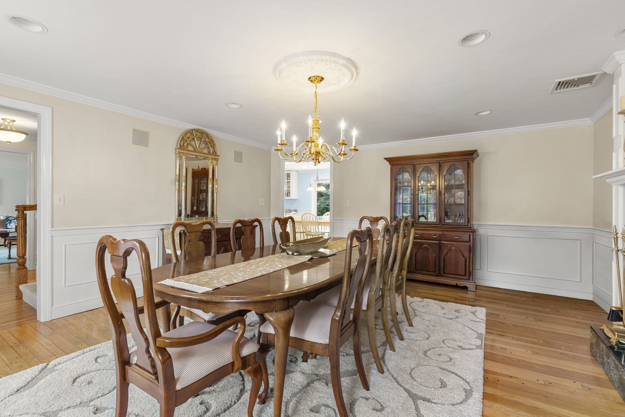 9 Eisenhower Circle Property Photo 10