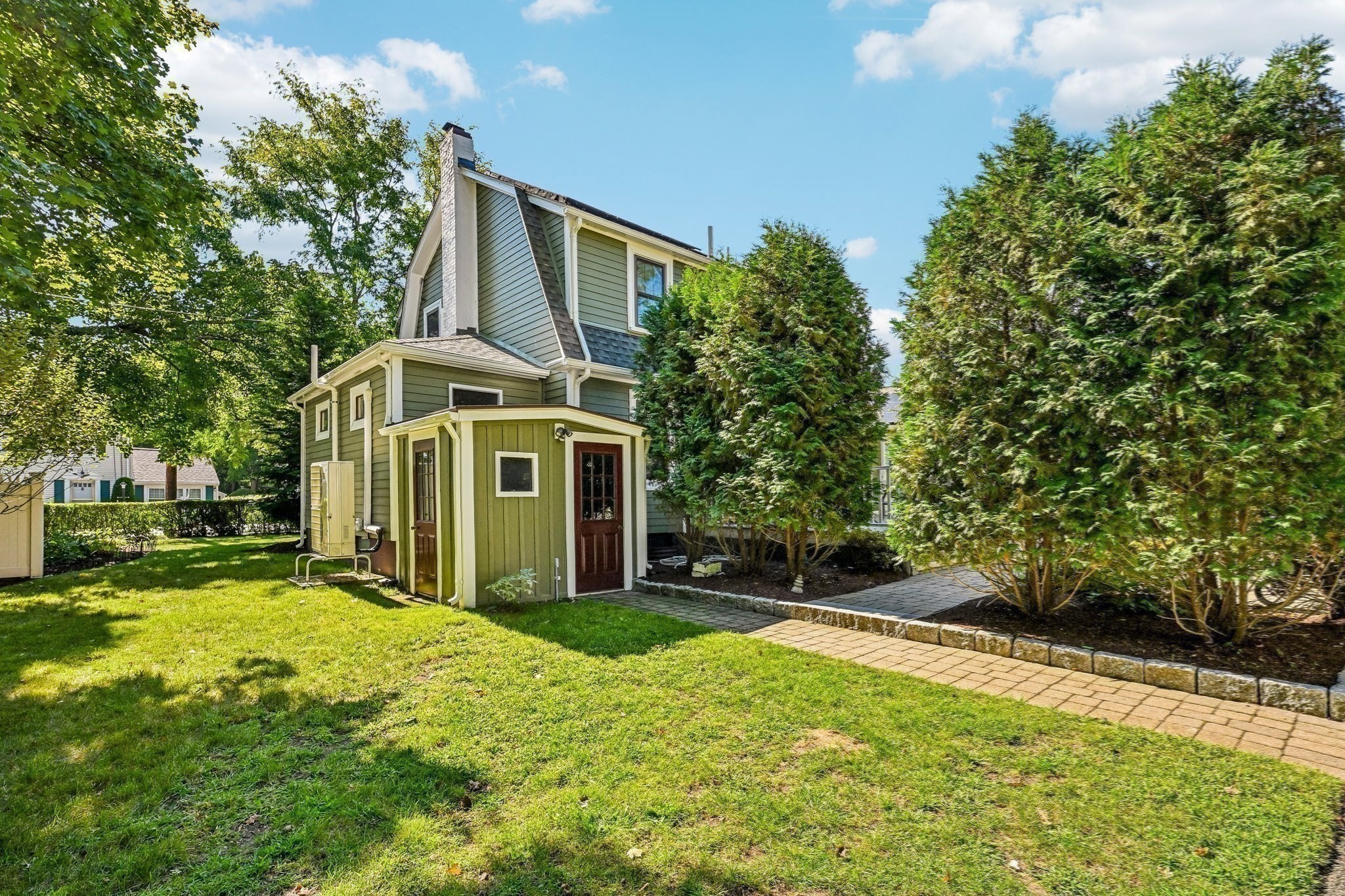 155 Auburndale Ave Property Photo 34