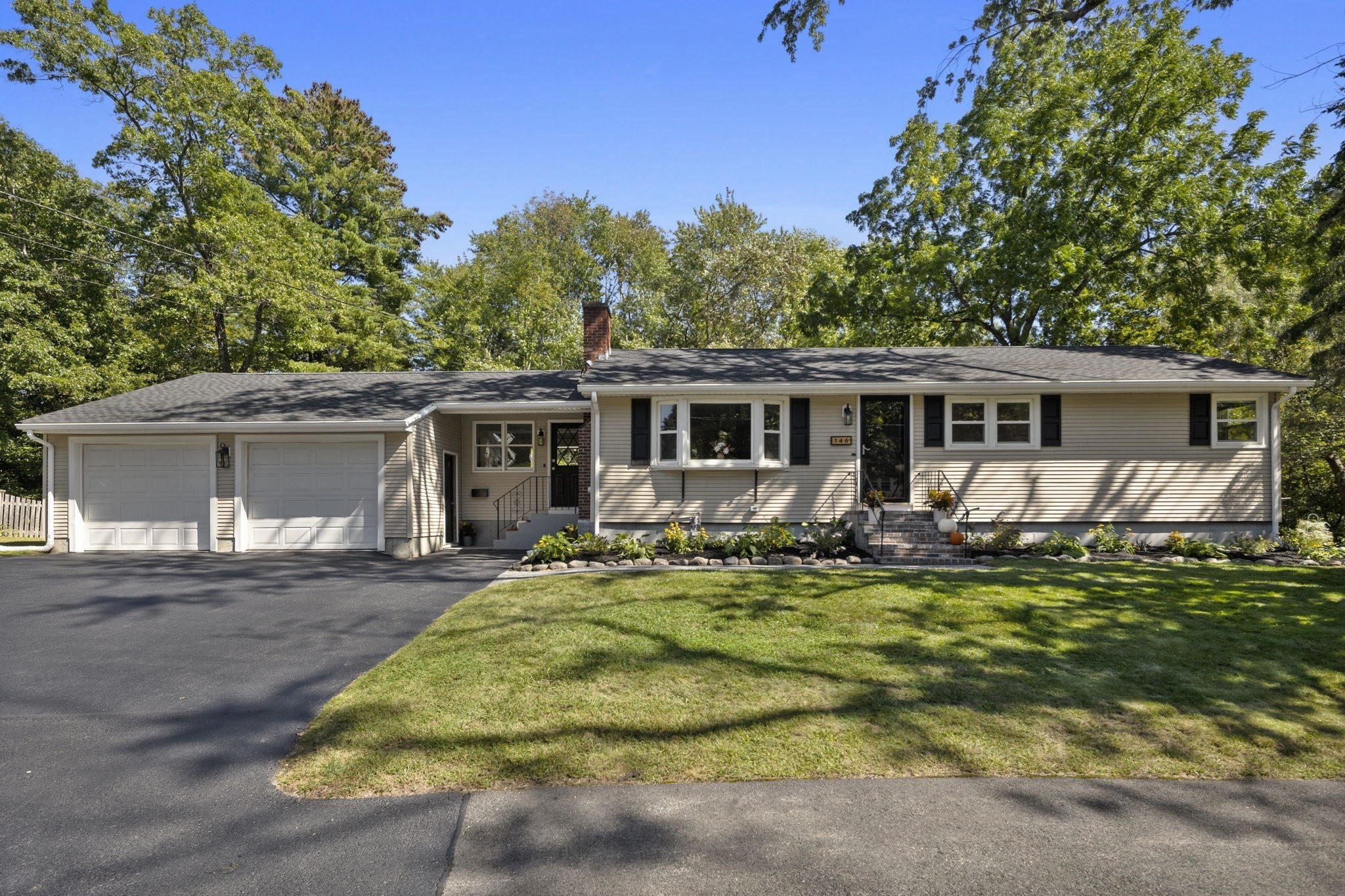 146 Helen Dr Property Photo 1