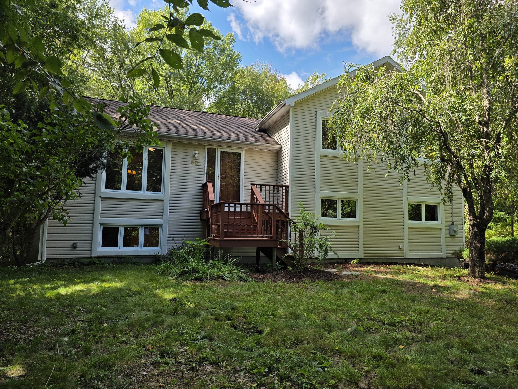 66 Summer St Property Photo 1