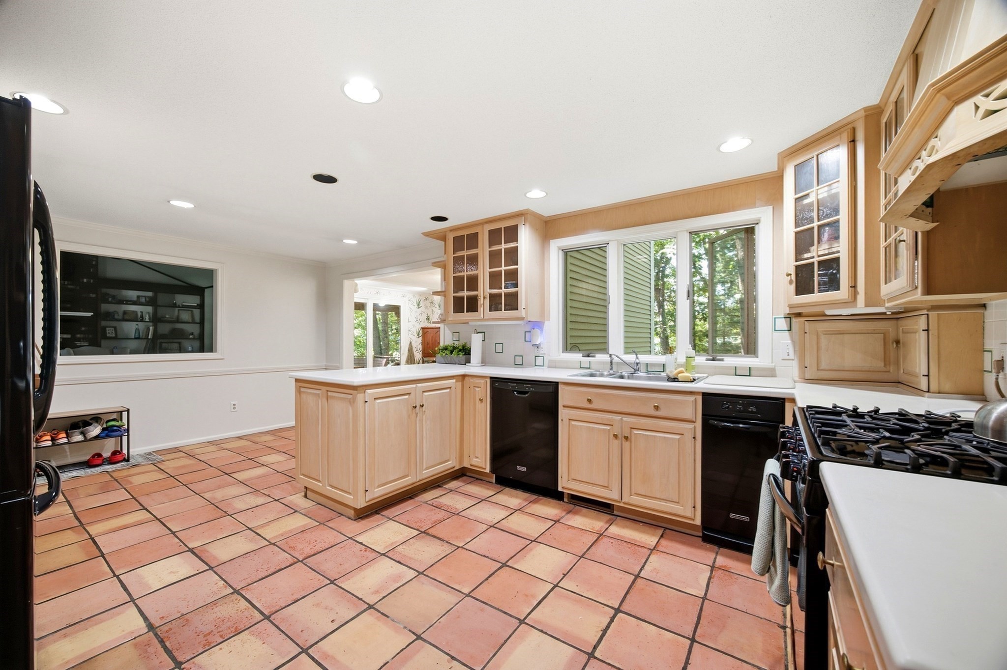 64 Cambridge Cir Property Photo 6