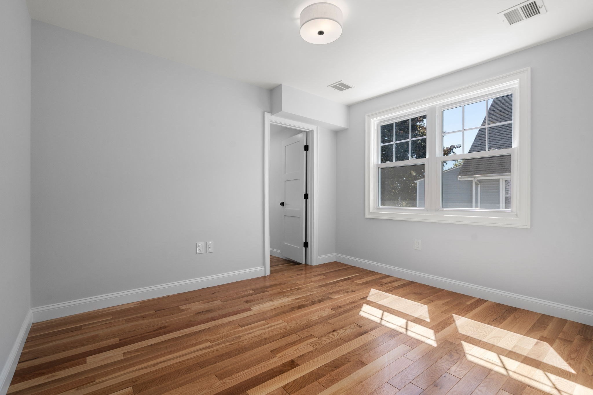 15 Foster Street Property Photo 19