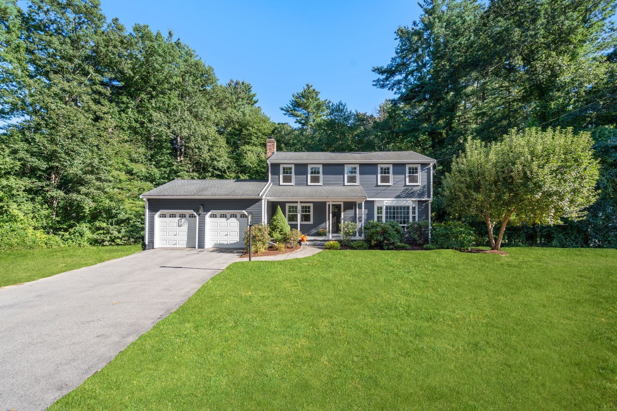 45 Woodmere Dr Property Photo 1