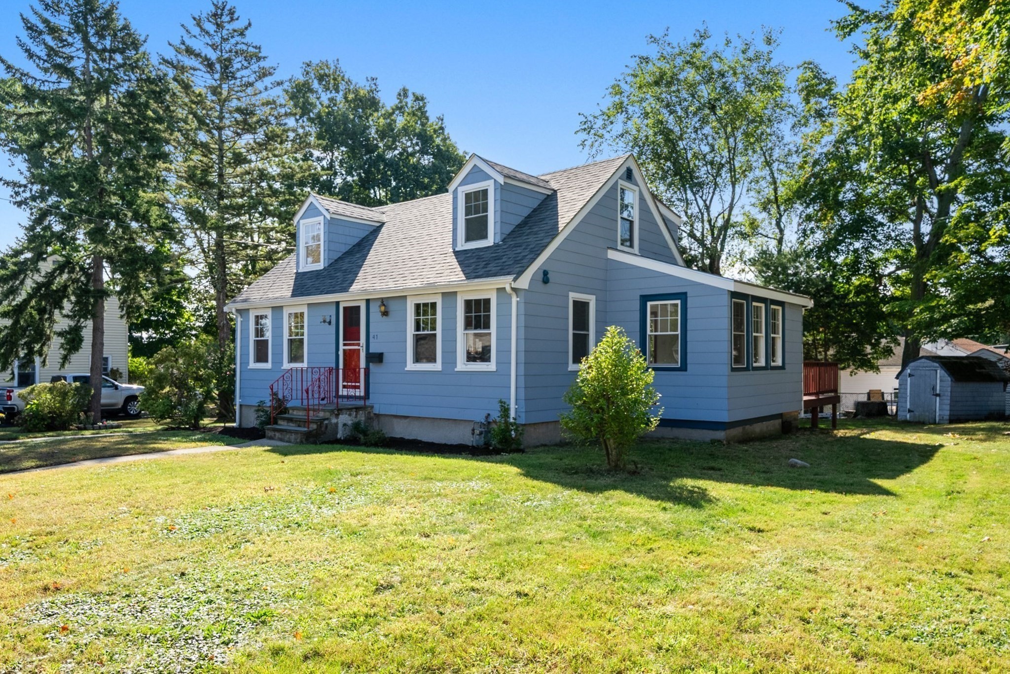 41 Jones Ave Property Photo 2