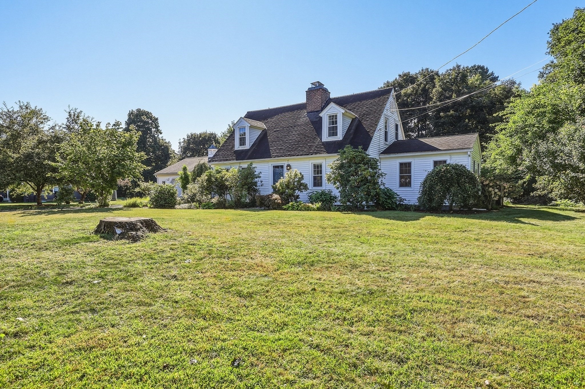 16 Hunting Lane Property Photo 2