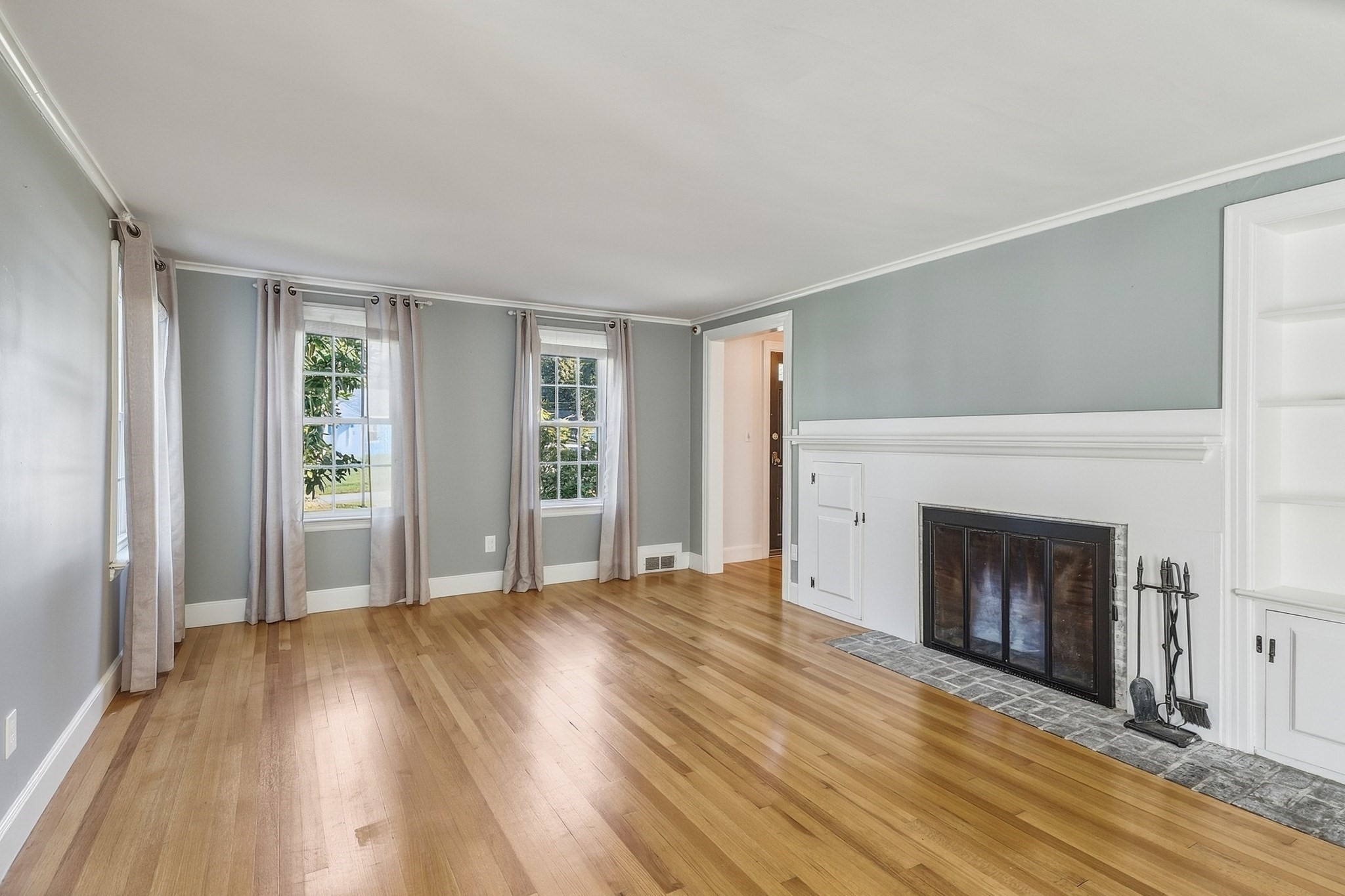 16 Hunting Lane Property Photo 6