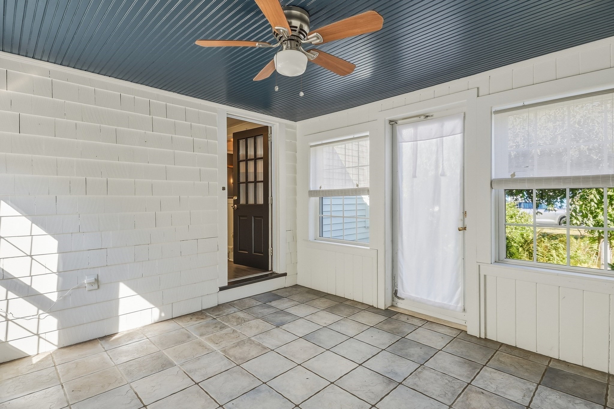 16 Hunting Lane Property Photo 17